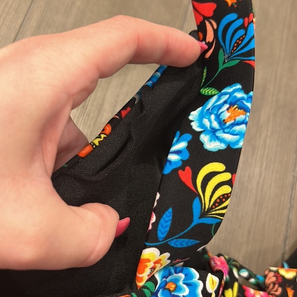 Gianni Bini Floral Bikini Set - Picture 10 of 11